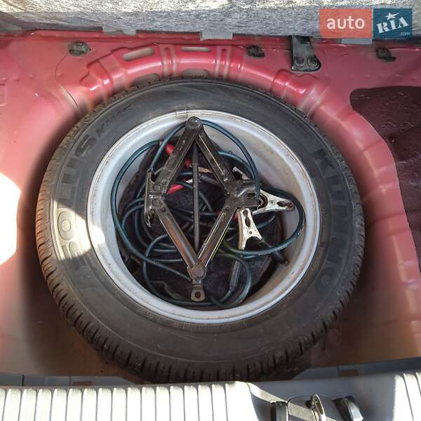 Хэтчбек Kia Rio 2005 в Черновцах