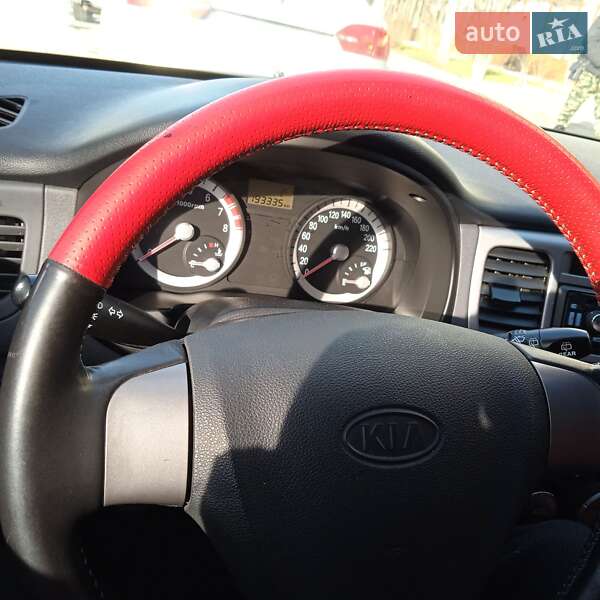 Хэтчбек Kia Rio 2005 в Черновцах