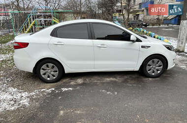 Седан Kia Rio 2013 в Жмеринке