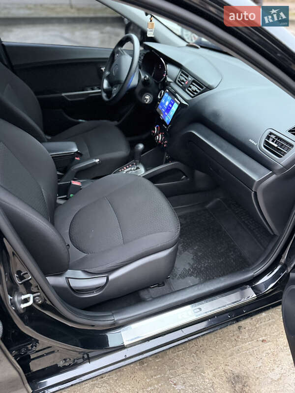 Седан Kia Rio 2012 в Сумах