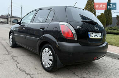 Хетчбек Kia Rio 2008 в Дніпрі