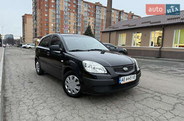 Хетчбек Kia Rio 2008 в Дніпрі