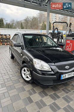 Седан Kia Rio 2007 в Старой Синяве