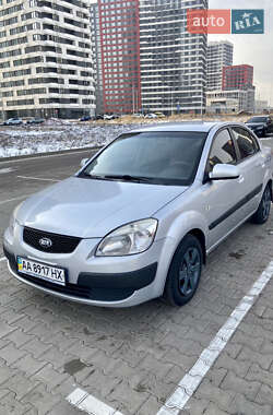 Седан Kia Rio 2008 в Києві