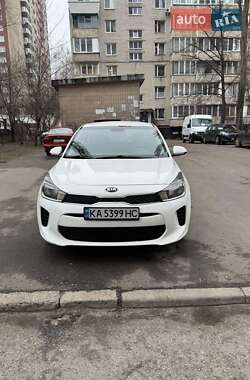 Седан Kia Rio 2018 в Киеве