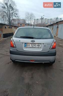 Хетчбек Kia Rio 2006 в Білій Церкві