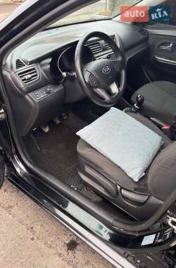 Седан Kia Rio 2013 в 