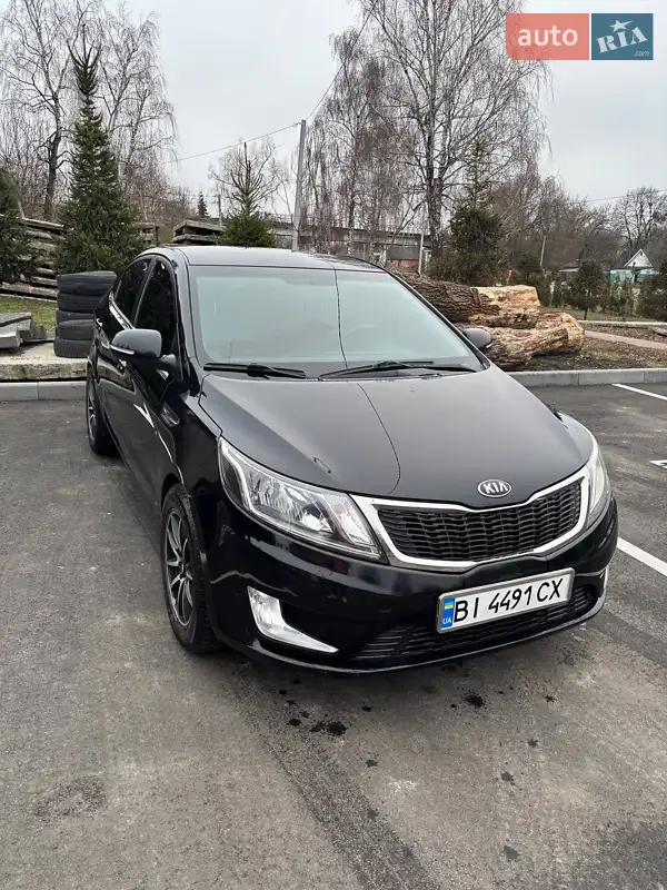 Седан Kia Rio 2013 в 