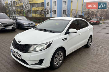 Седан Kia Rio 2013 в Києві