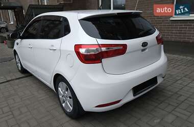 Хетчбек Kia Rio 2012 в Дніпрі