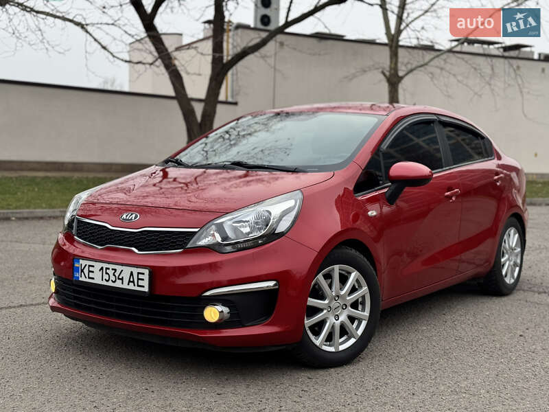 Седан Kia Rio 2017 в Днепре