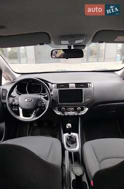 Хетчбек Kia Rio 2013 в Івано-Франківську