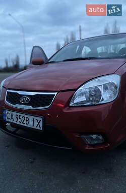 Седан Kia Rio 2011 в Кременчуці