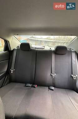 Седан Kia Rio 2013 в Полтаві