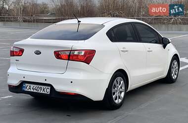 Седан Kia Rio 2016 в Киеве