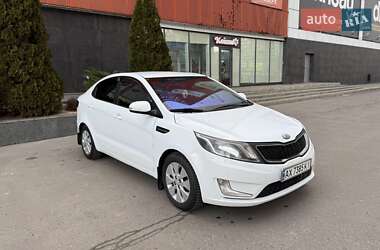 Седан Kia Rio 2013 в Харкові