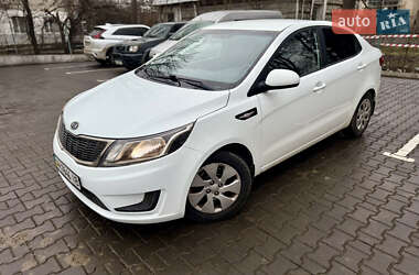 Седан Kia Rio 2012 в Черновцах