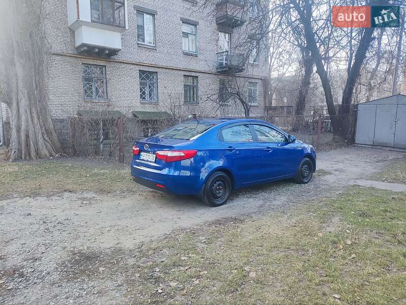 Седан Kia Rio 2011 в Києві