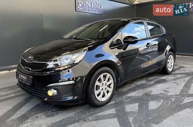 Седан Kia Rio 2017 в Киеве