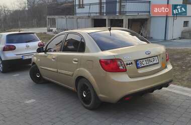 Седан Kia Rio 2010 в Львове