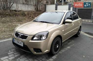 Седан Kia Rio 2010 в Львове