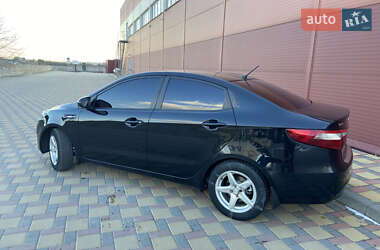 Седан Kia Rio 2012 в Гайсине