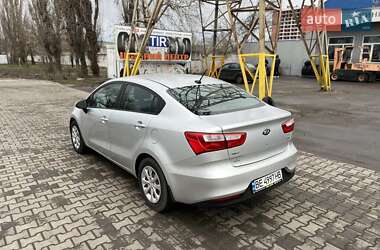 Седан Kia Rio 2015 в Николаеве