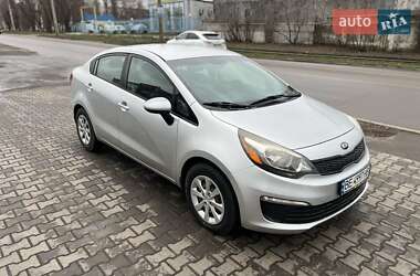 Седан Kia Rio 2015 в Николаеве