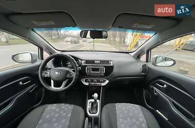 Седан Kia Rio 2015 в Николаеве