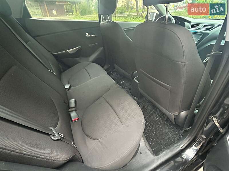 Седан Kia Rio 2013 в Львові