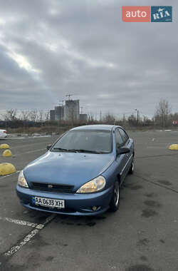 Седан Kia Rio 2001 в Києві