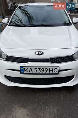 Седан Kia Rio 2018 в Києві