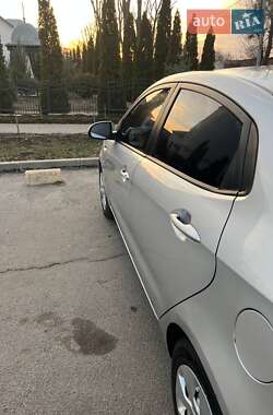 Седан Kia Rio 2013 в Харькове