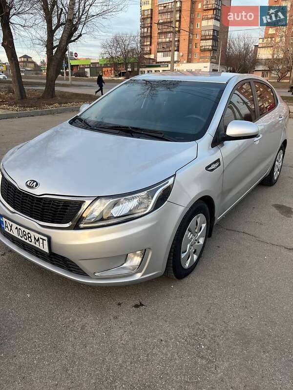 Седан Kia Rio 2013 в Харькове