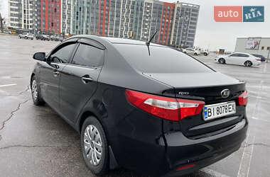 Седан Kia Rio 2013 в Киеве