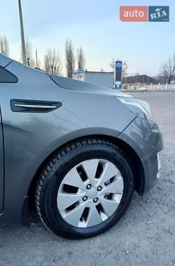 Седан Kia Rio 2012 в Києві