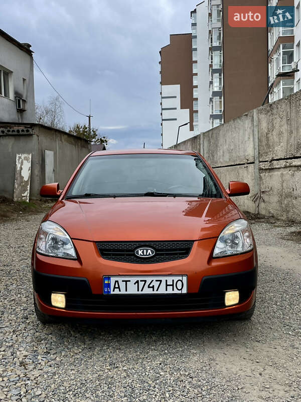 Хетчбек Kia Rio 2008 в Івано-Франківську