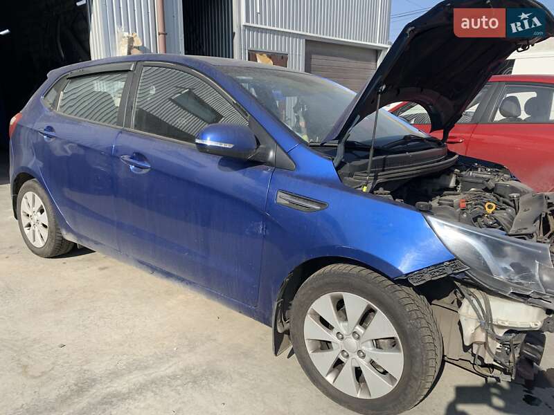 Хэтчбек Kia Rio 2012 в Киеве
