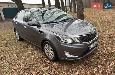 Седан Kia Rio 2014 в Чернігові