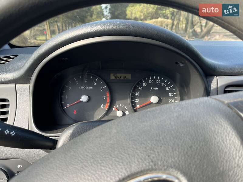 Седан Kia Rio 2008 в Львові
