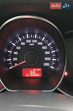 Седан Kia Rio 2011 в 