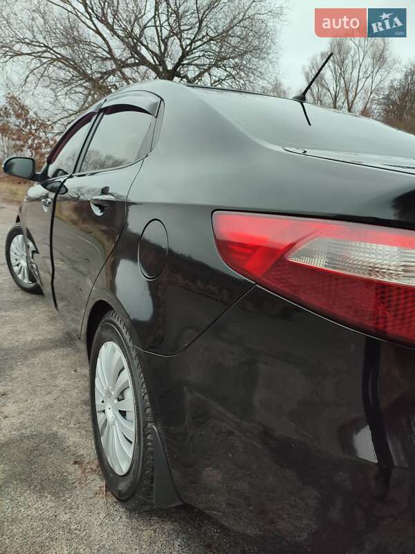 Седан Kia Rio 2013 в Киеве