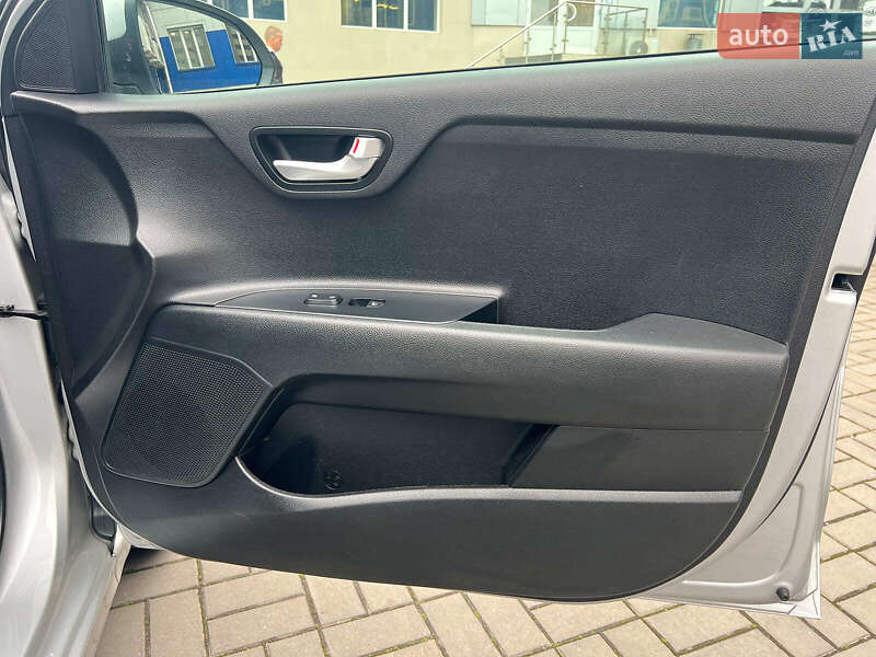 Седан Kia Rio 2018 в Одесі