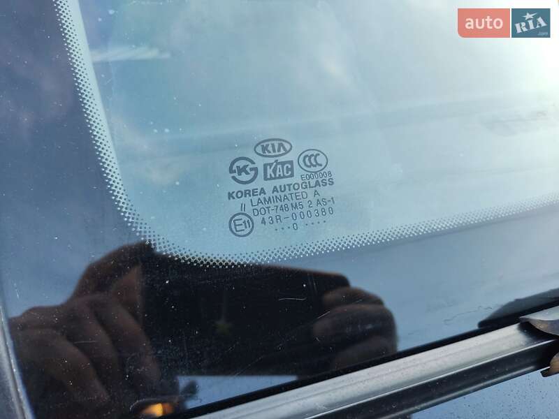 Хэтчбек Kia Rio 2010 в Кропивницком