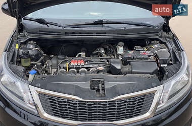 Седан Kia Rio 2012 в 