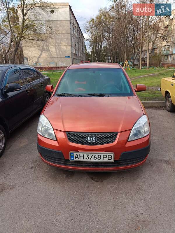 Седан Kia Rio 2006 в 