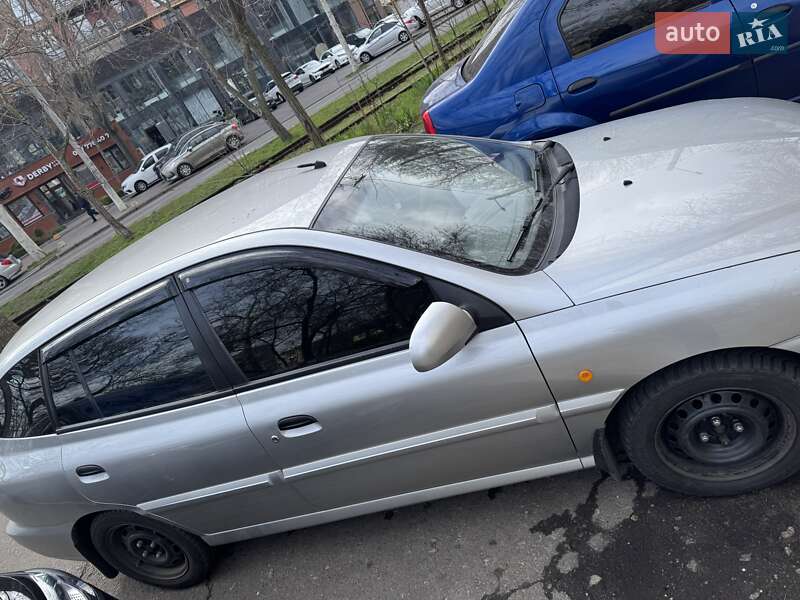 Универсал Kia Rio 2003 в 