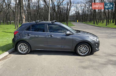 Хетчбек Kia Rio 2018 в 