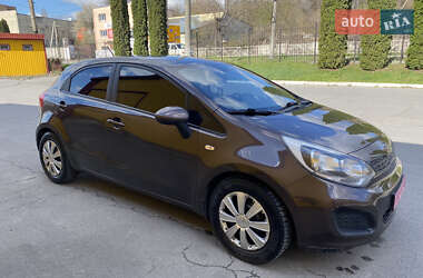 Хэтчбек Kia Rio 2012 в 