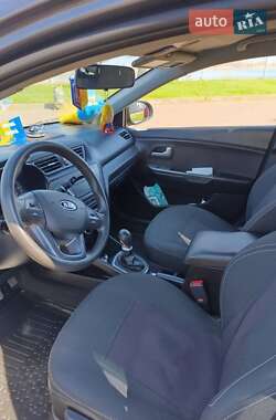 Седан Kia Rio 2012 в 